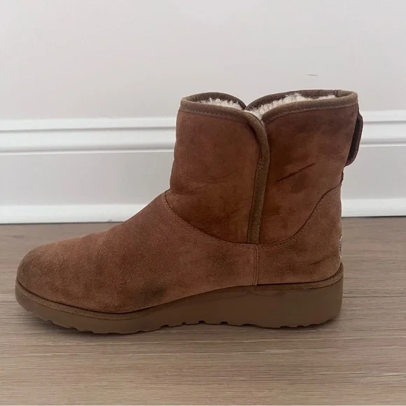 Women's UGG Kristin Suede Sheepskin Wedge Ankle Boots Chestnut Size 9.5 #1012497 - Picture 3 of 9